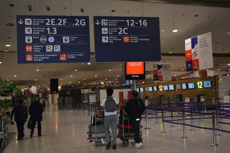 Aéroport Roissy Charles De Gaulle Paris : Hôtels, Départs Et Arrivées